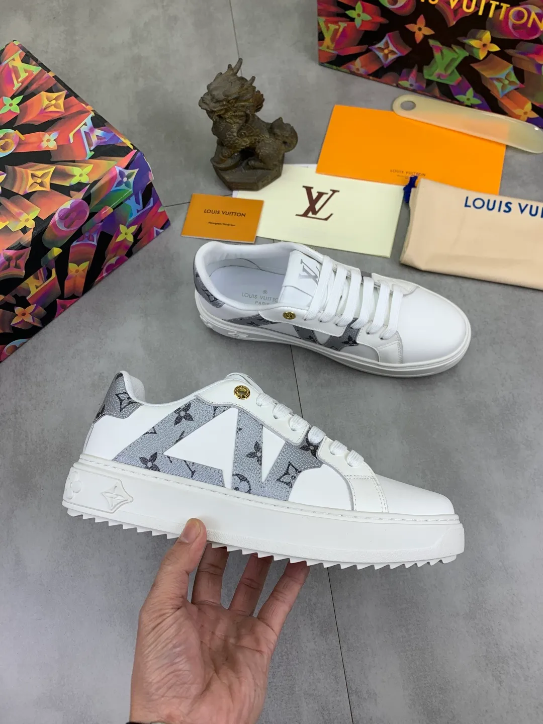 Men's men's shoes P520💰【New style】🆘High quality cowhide【Louis Vuitton】LV official website's latest model🎁casual and fashionable men's shoes👟hot style💥simple and elegant style, exclusive for trendy men. Unique official website's latest brand elements👑original decoration, fashionable and generous, the fabric is made of original denim➕comfortable and breathable mesh lining➕cow leather feet ✅The official website specifies wear-resistant casual outsole, the classic model is taken in real life🎬Color: 4️⃣colors available😍Number of codes: 38-44 Full set of packaging